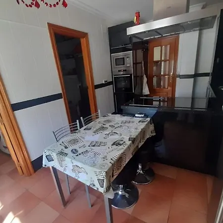 Holiday home Con Amplios Espacios, Piscina Y Garaje *